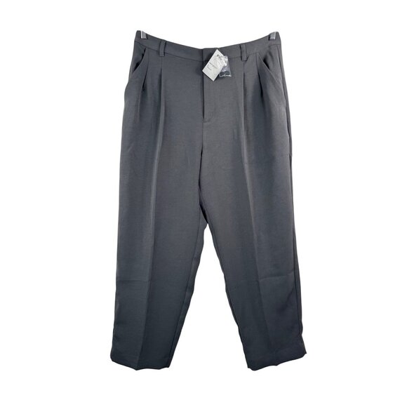 Madewell Pleated Tapered-Leg Pants in Easygoing Crepe 90s Grey - Picture 2 of 13